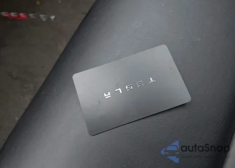 2019 Tesla Model 3 Long Range/Performance z USA, uszkodzony, nr VIN 5YJ3E1EB7KF413312